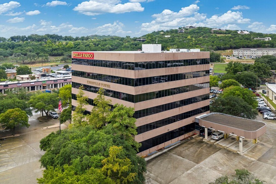 222 S Sidney Baker St, Kerrville, TX à vendre - Photo de l’immeuble – Image 3 sur 30