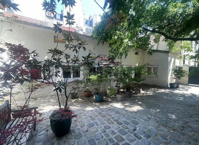 Plus de détails pour Bureau à louer