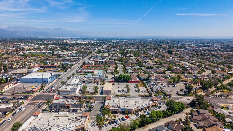 8614 Valley Blvd, Rosemead, CA à vendre - Photo de l’immeuble – Image 2 sur 30
