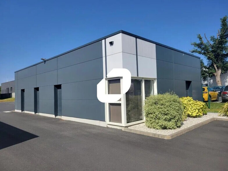 Bureau dans Haute-Goulaine à louer - Photo de l’immeuble – Image 2 sur 8