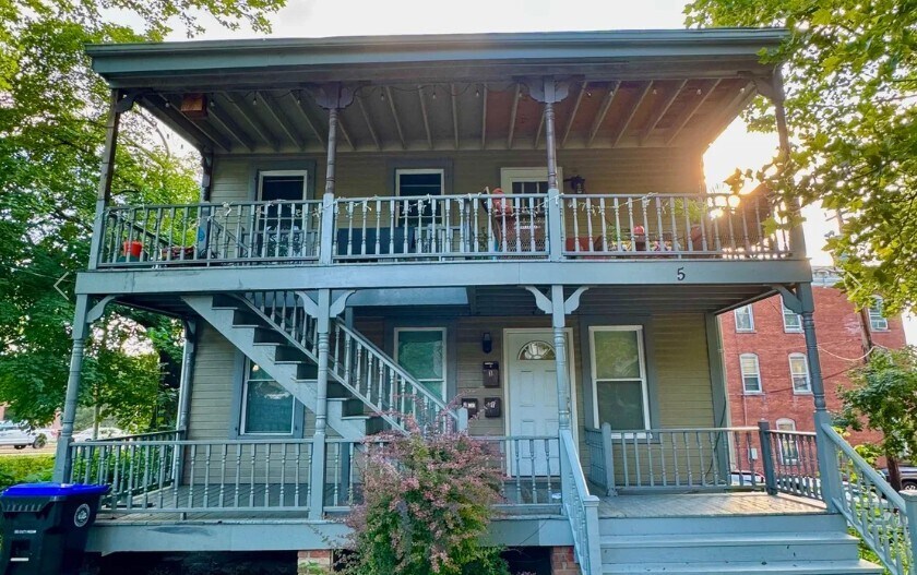 5 Jefferson St Ext, Poughkeepsie, NY à vendre - Photo de l’immeuble – Image 3 sur 17