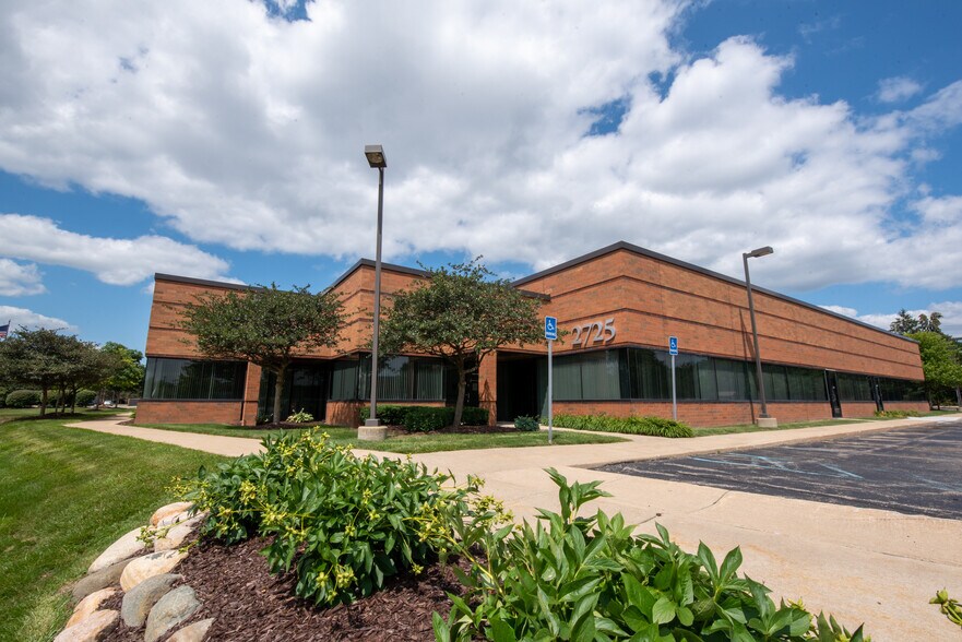 2725 S Industrial Hwy, Ann Arbor, MI à louer - Photo de l’immeuble – Image 1 sur 3