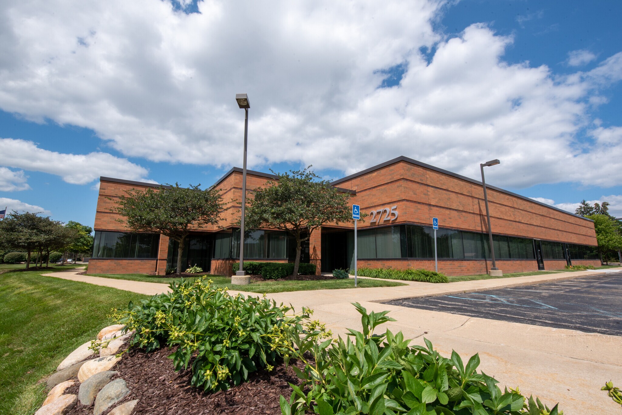 2725 S Industrial Hwy, Ann Arbor, MI à louer Photo principale– Image 1 sur 4