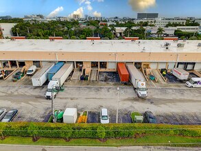 8200-8358 NW 30th Ter, Doral, FL - Vue aérienne vue de carte - Image1