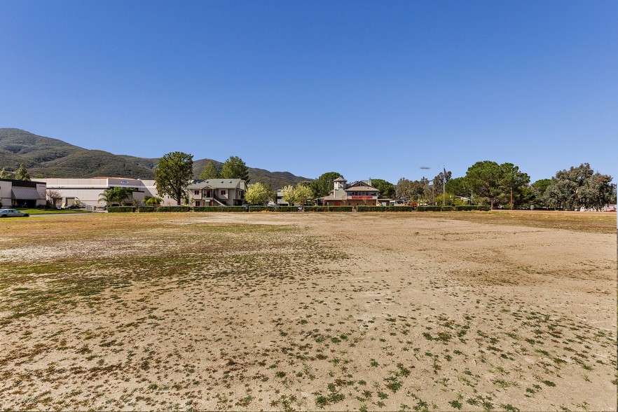 Felix Valdez Ave, Temecula, CA à vendre - Photo principale – Image 1 sur 15