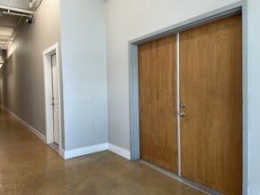 3363 E Commerce St, San Antonio, TX à louer Photo intérieure– Image 1 sur 29