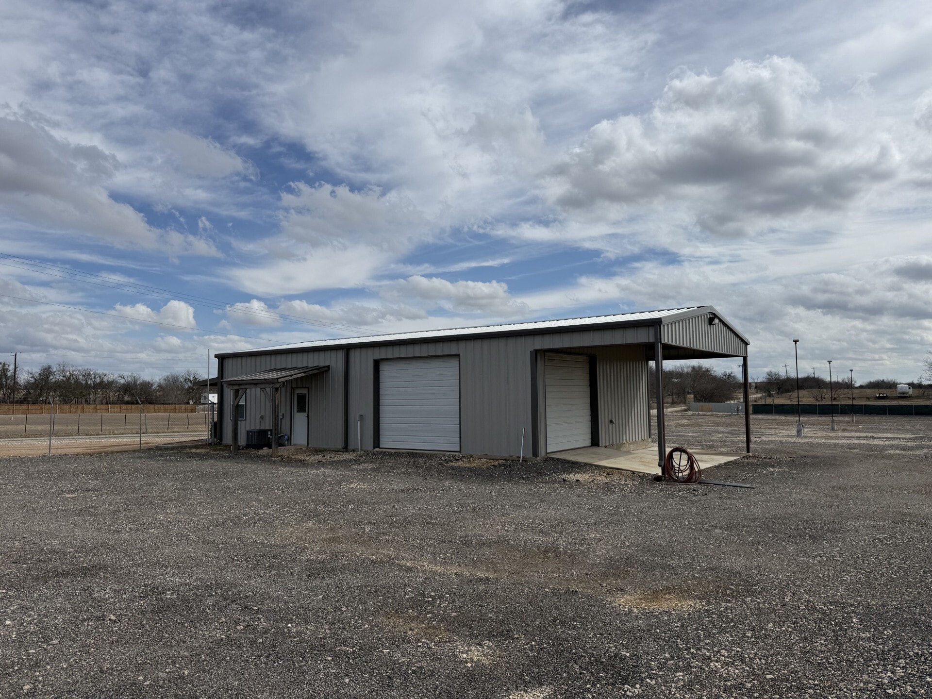 580 County Road 196, Georgetown, TX à louer Photo de l’immeuble– Image 1 sur 1