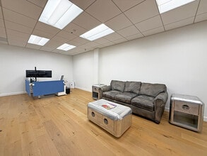 444 High St, Palo Alto, CA à louer Photo intérieure– Image 2 sur 15