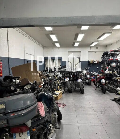 Local commercial dans Marseille à vendre - Photo de l’immeuble – Image 1 sur 5