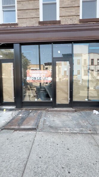 176 Utica Ave, Brooklyn, NY à louer - Vidéo sur l’annonce professionnelle – Image 2 sur 4