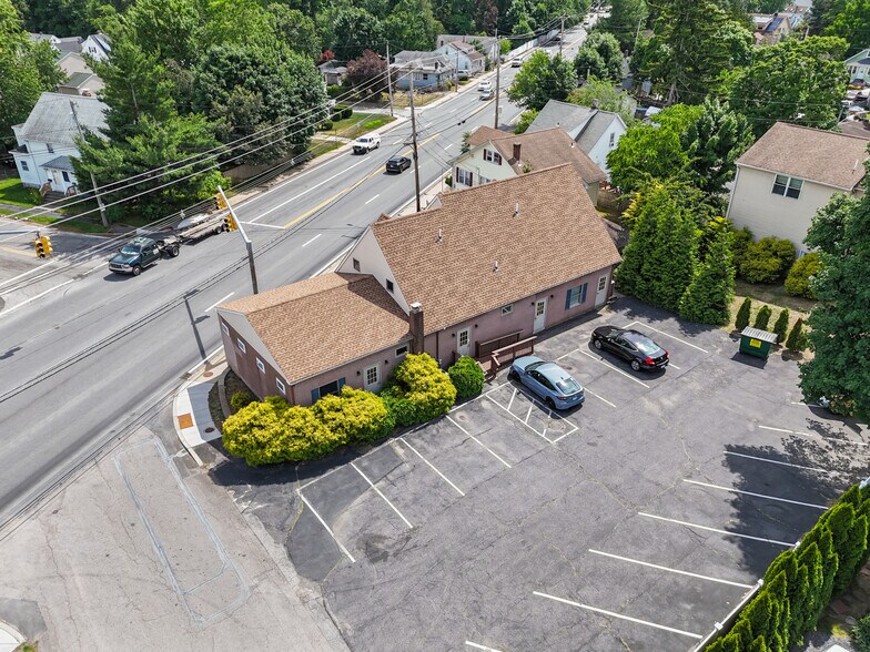 623 Post Rd, Warwick, RI à vendre - Photo de l’immeuble – Image 3 sur 23
