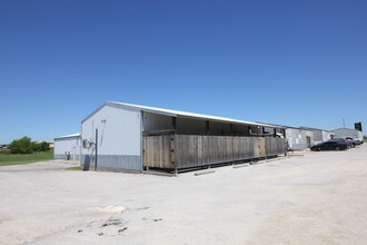 13419 US Highway 290 E, Manor, TX à louer Photo de l’immeuble– Image 2 sur 9