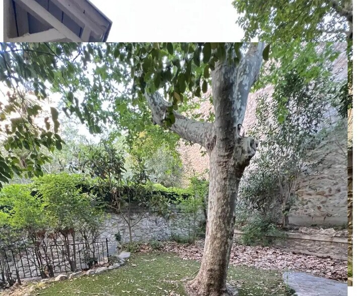 Bureau dans Marseille à vendre - Photo de l’immeuble – Image 2 sur 5