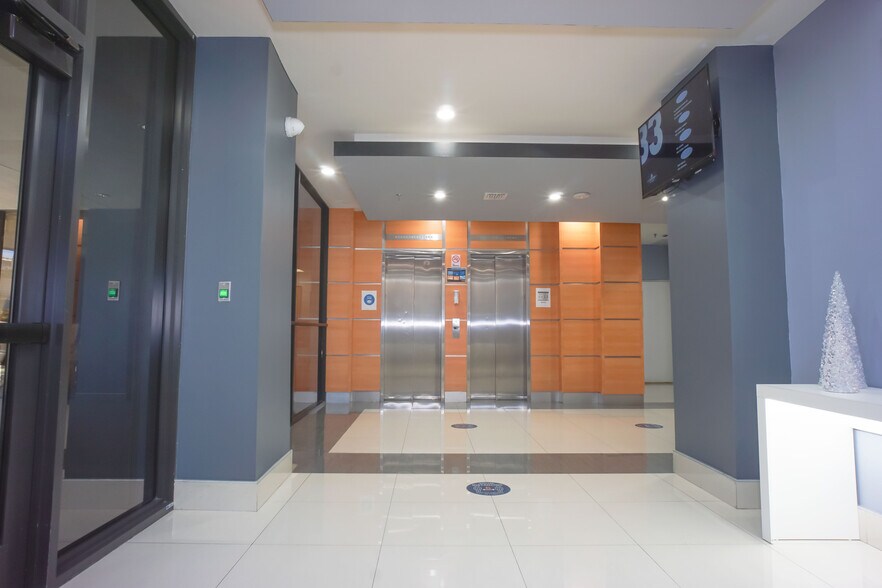 33 SW 2nd Ave, Miami, FL à louer - Photo intérieure – Image 3 sur 6