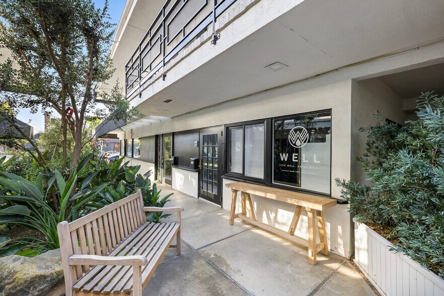 3800 E Coast Hwy, Newport Beach, CA à louer - Photo de l’immeuble – Image 2 sur 7