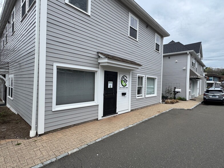 292 Post Rd E, Westport, CT à louer - Photo de l’immeuble – Image 1 sur 3