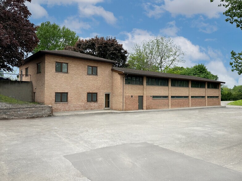 26 W Spring St, Amherst, NY à vendre - Photo de l’immeuble – Image 1 sur 4
