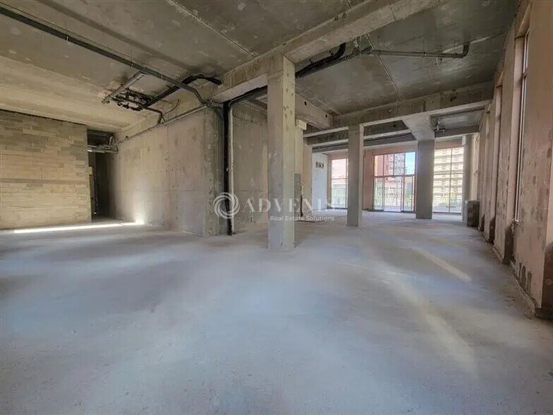 Local commercial dans Saint-Ouen-sur-Seine à louer - Photo intérieure – Image 3 sur 9