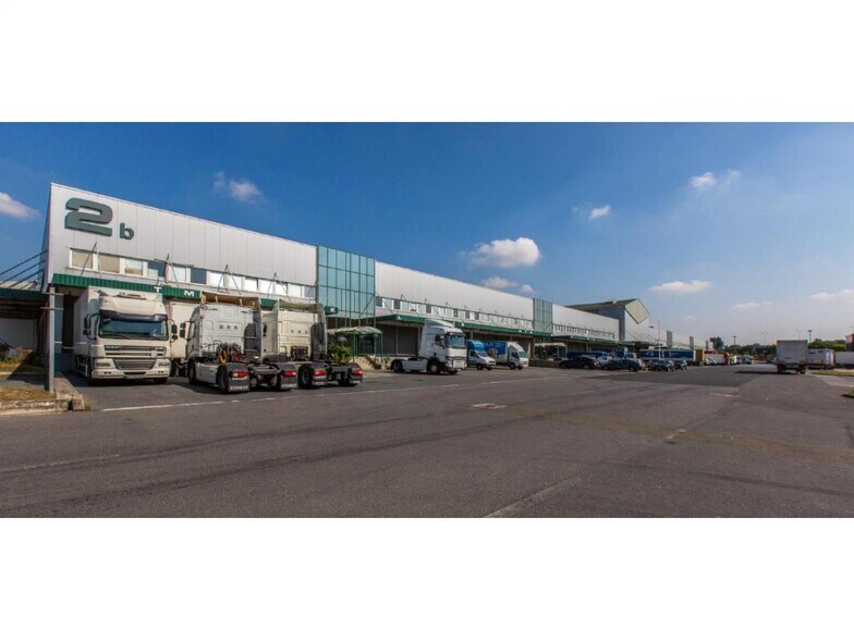 Industriel/Logistique dans Aulnay-sous-Bois à louer - Photo de l’immeuble – Image 1 sur 5
