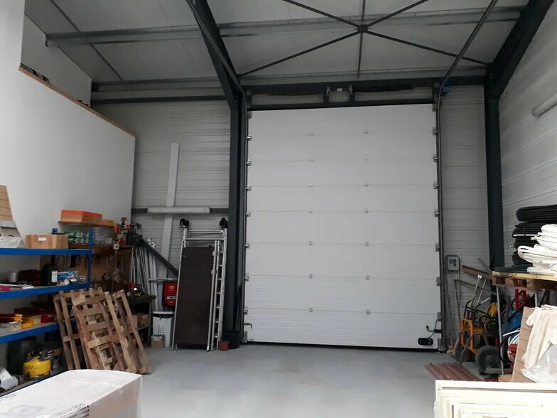 Local d’activités dans Angresse à louer - Photo de l’immeuble – Image 3 sur 8
