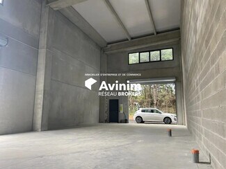 Plus de détails pour Local d'activités à louer