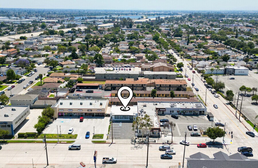 209 E Beverly Blvd, Montebello, CA à louer - Photo de l’immeuble – Image 3 sur 9