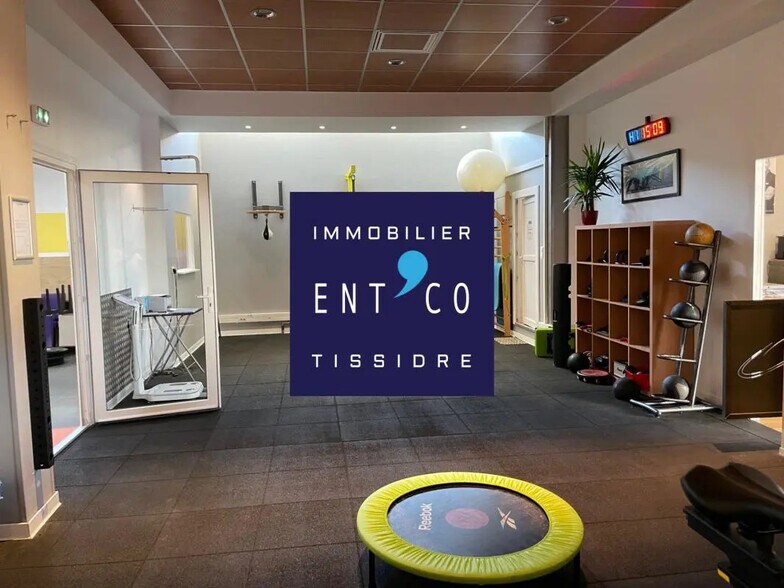 Local d'activités dans Boé à vendre - Photo de l’immeuble – Image 3 sur 9