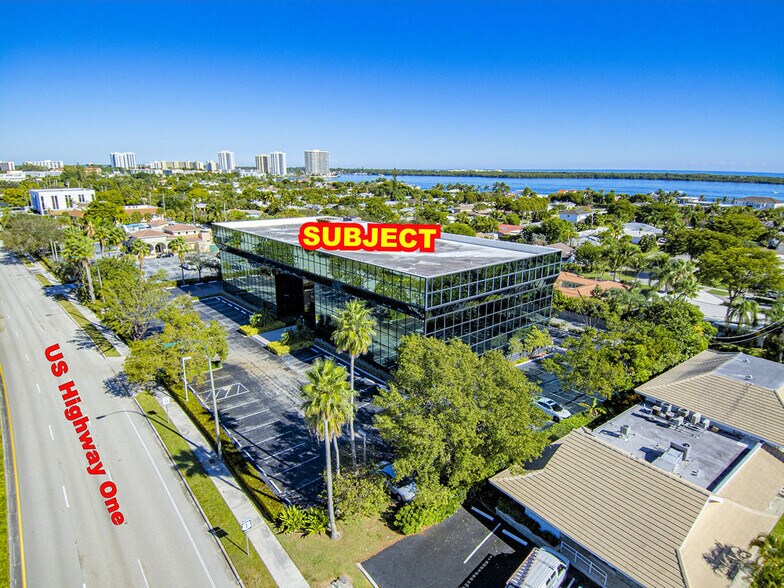 712 Us Highway 1, North Palm Beach, FL à louer - Photo de l’immeuble – Image 2 sur 11