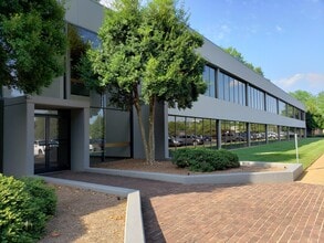 9041 executive park Dr, Knoxville, TN à louer Photo de l’immeuble– Image 1 sur 13