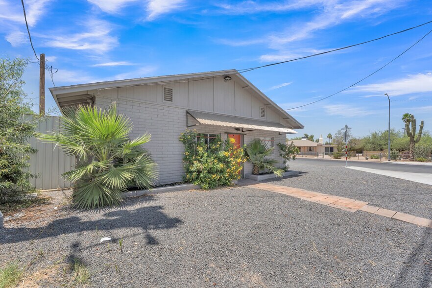 17648 N 32nd St, Phoenix, AZ à louer - Photo de l’immeuble – Image 3 sur 18