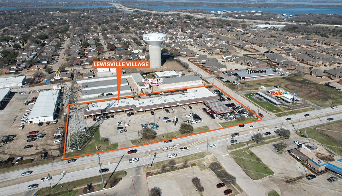 1425 Justin Rd, Lewisville, TX à louer Photo de l’immeuble– Image 1 sur 17