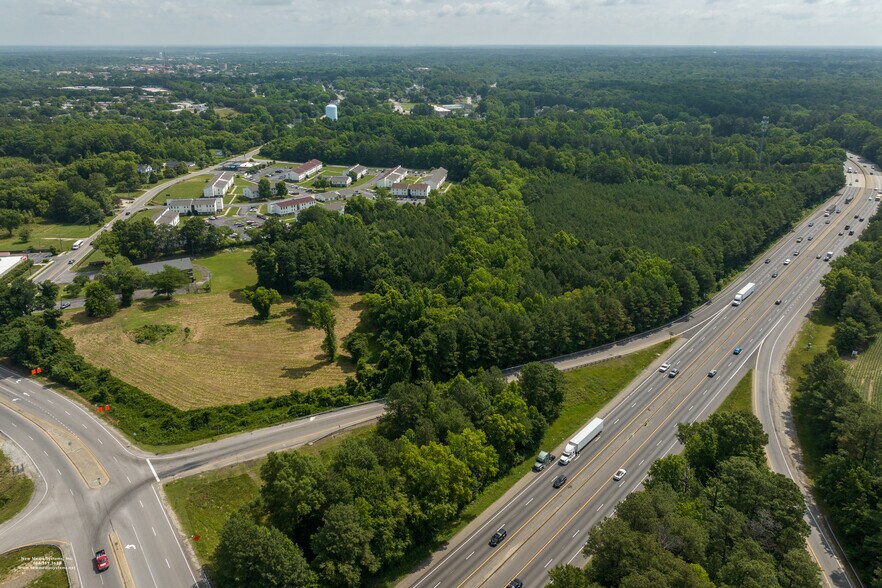 1801 Squirrel Level Rd, Petersburg, VA à vendre - Photo de l’immeuble – Image 1 sur 8
