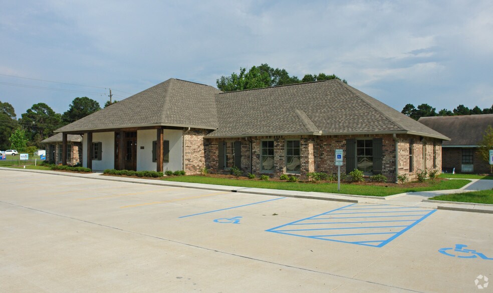 2798 O'Neal Ln, Baton Rouge, LA à louer - Photo de l’immeuble – Image 3 sur 12