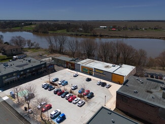 Plus de détails pour 200 Pl Du 21-Mars, Nicolet, QC - Local commercial à louer