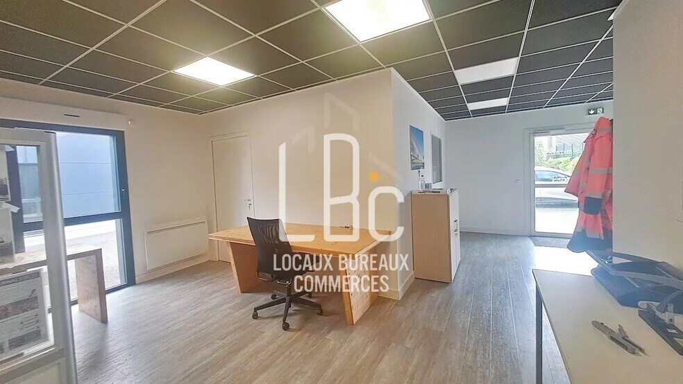 Bureau dans Haute-Goulaine à louer - Photo de l’immeuble – Image 3 sur 8
