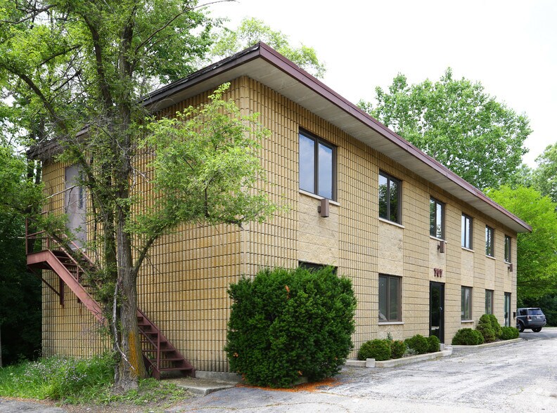 707 W Colfax St, Palatine, IL à louer - Photo principale – Image 1 sur 7