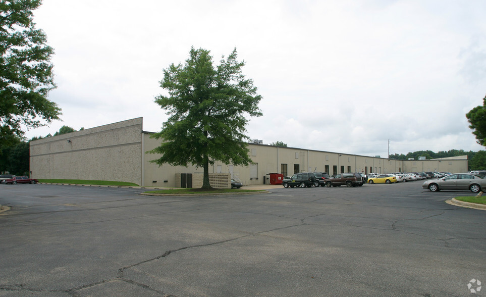 4450 S Mendenhall Rd, Memphis, TN à louer - Photo de l’immeuble – Image 2 sur 5