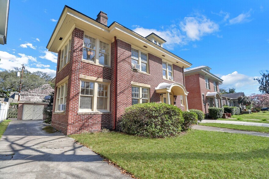 210 E 48th St, Savannah, GA à vendre - Photo de l’immeuble – Image 3 sur 40
