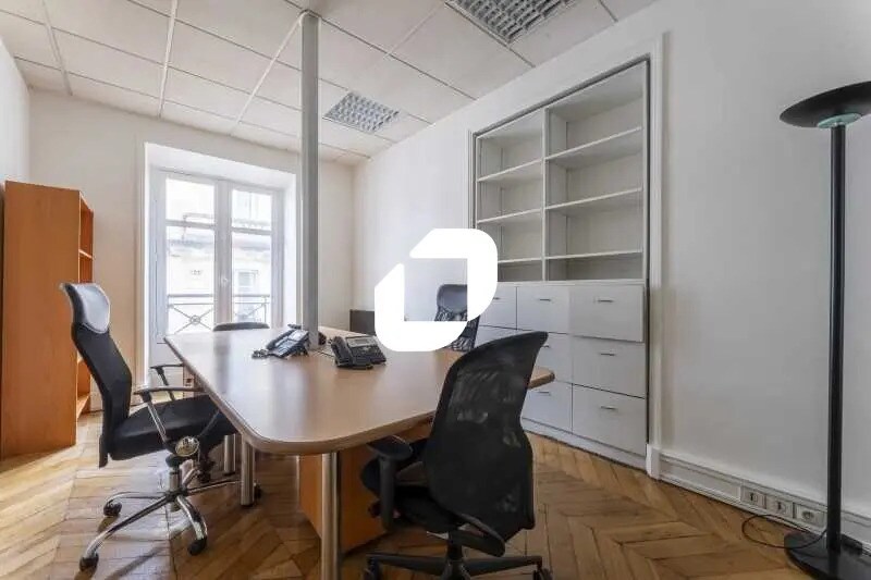 Bureau dans Paris à louer - Photo de l’immeuble – Image 2 sur 8