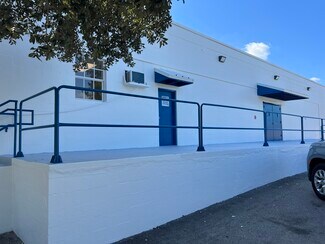 Plus de détails pour 951 N Cocoa Blvd, Cocoa, FL - Local d'activités à louer