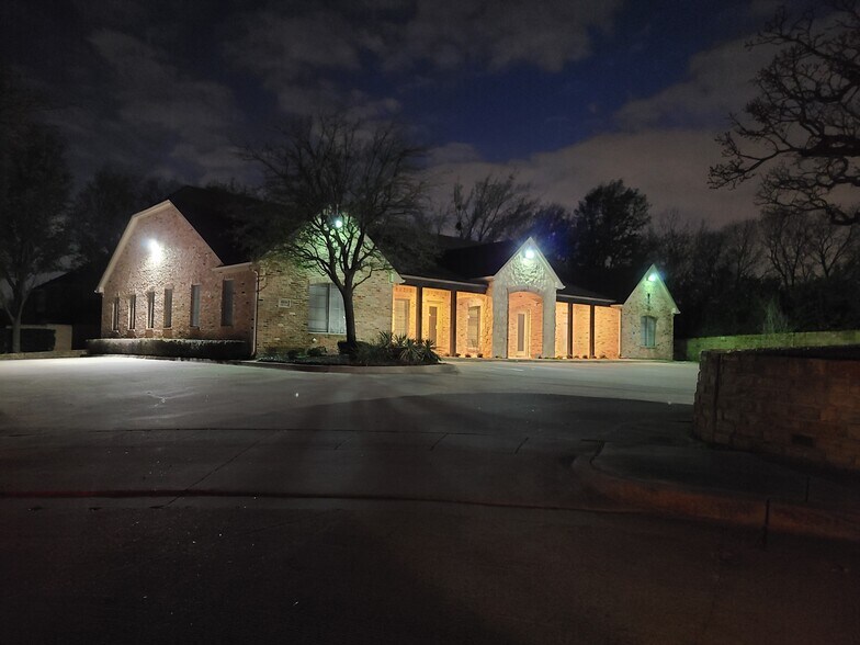 1858 Keller Pky, Keller, TX à louer - Photo principale – Image 1 sur 5