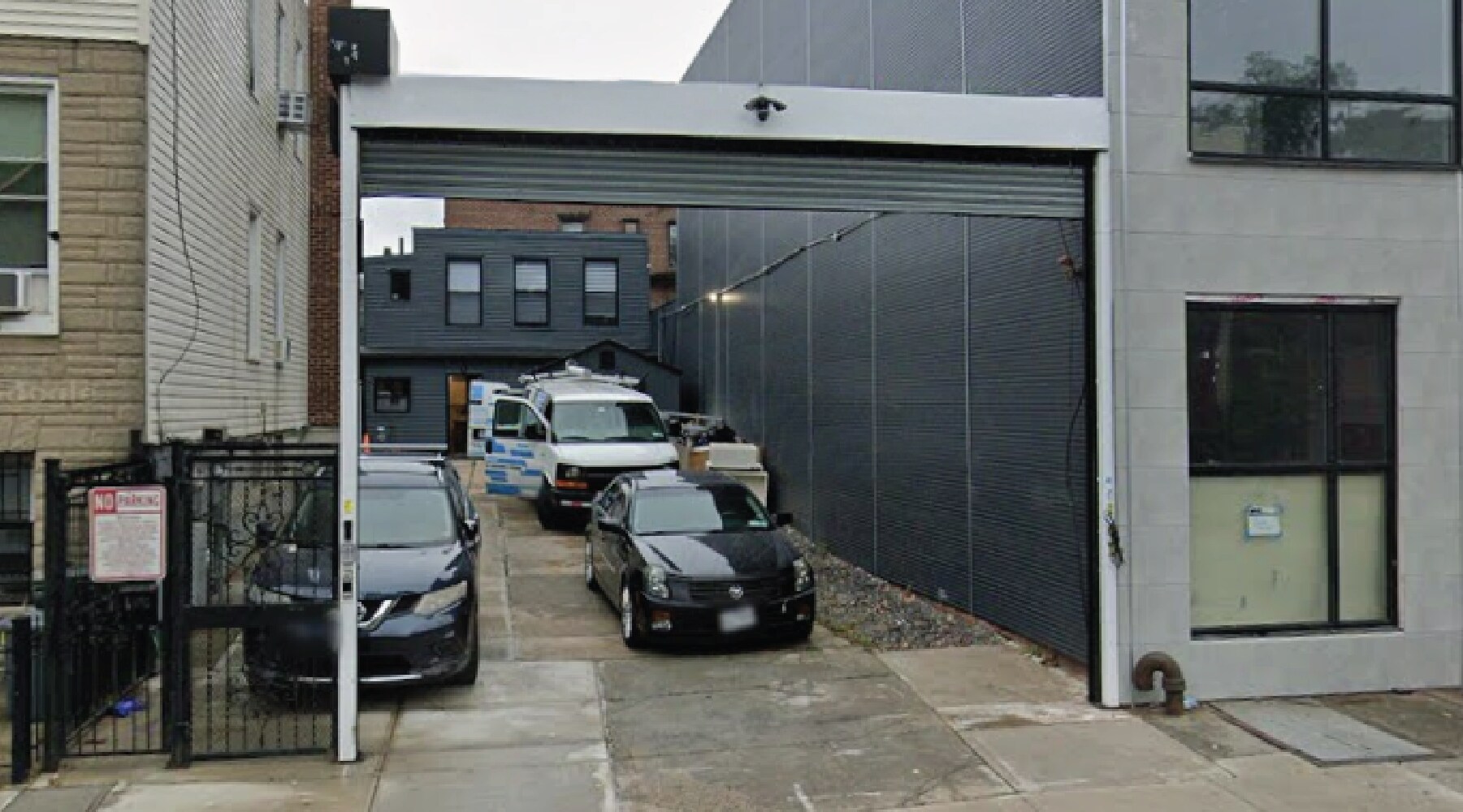 1809 Decatur St, Ridgewood, NY à louer Photo principale– Image 1 sur 7