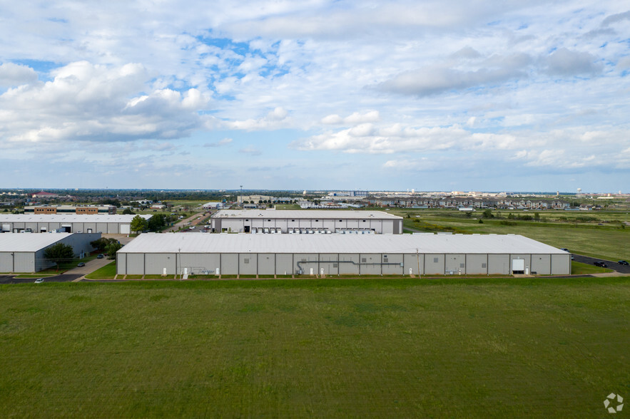 8120 Mid America Blvd, Oklahoma City, OK à louer - Photo de l’immeuble – Image 3 sur 5
