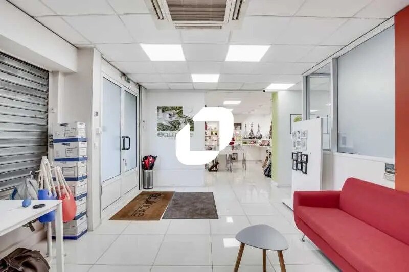 34-36 Rue Auguste Perret, Villejuif à louer - Photo de l’immeuble – Image 2 sur 15