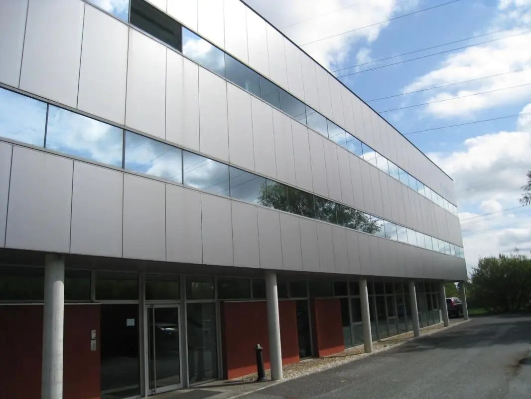 Bureau dans Floirac à louer Photo de l’immeuble– Image 1 sur 9