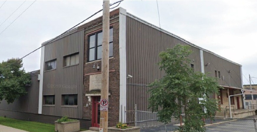 2123 W Michigan St, Milwaukee, WI à louer Photo de l’immeuble– Image 1 sur 6