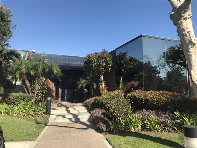 4611 Teller Ave, Newport Beach, CA à louer - Photo de l’immeuble – Image 2 sur 23