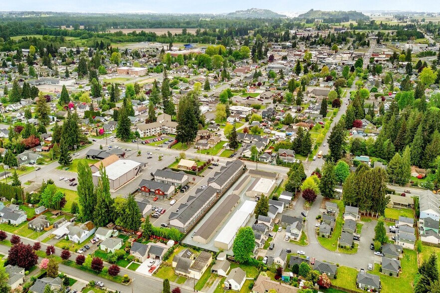 701 Township St, Sedro Woolley, WA à vendre - Photo de l’immeuble – Image 2 sur 8