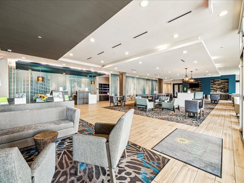 21119 Interstate 45, Spring, TX à vendre - Photo de l’immeuble – Image 3 sur 14