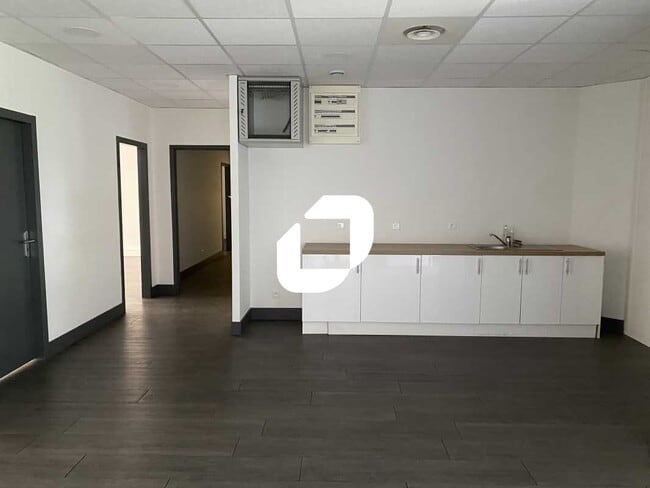 Plus de détails pour Bureau à vendre